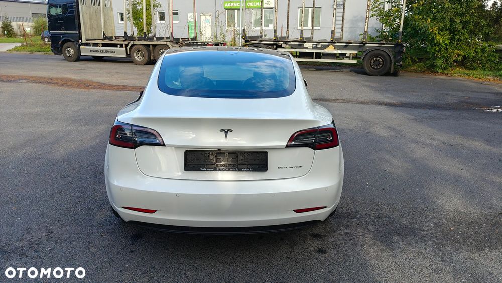 Tesla Model 3 2021 photo 5