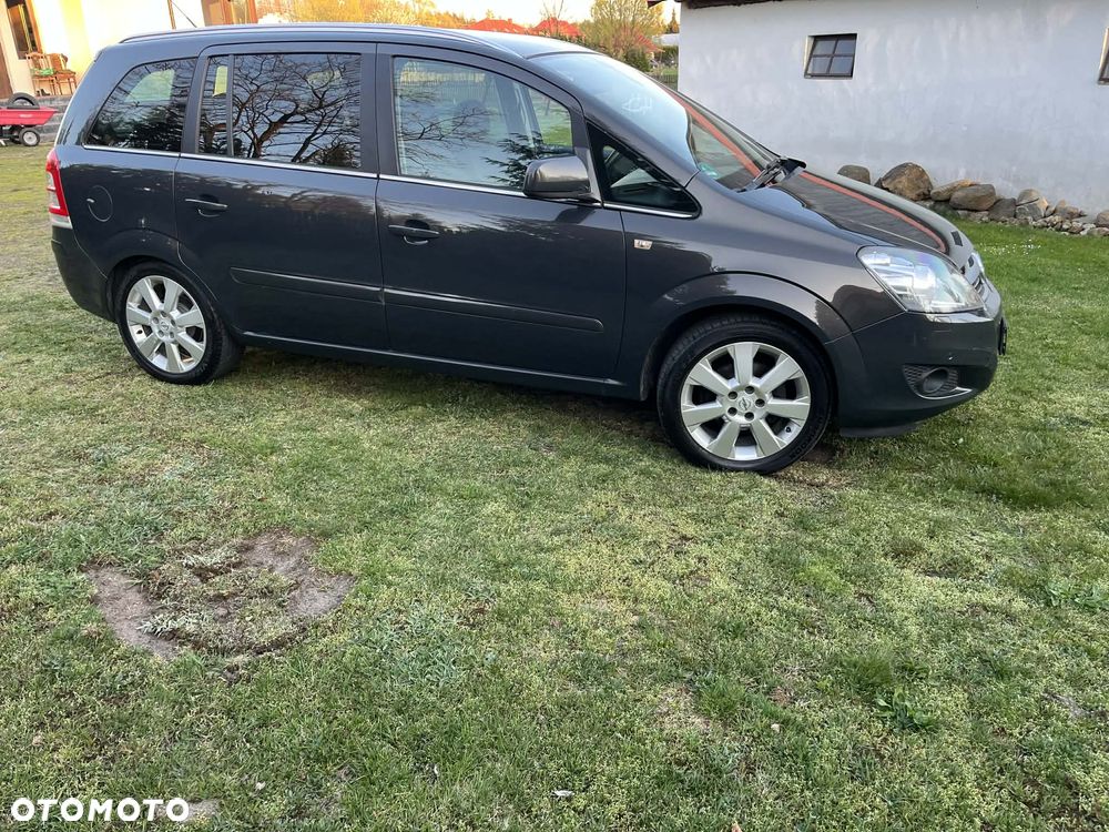 Opel Zafira 1.8 Cosmo - 8
