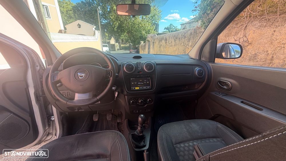 Dacia Lodgy 1.5 dCi Stepway 7L - 9