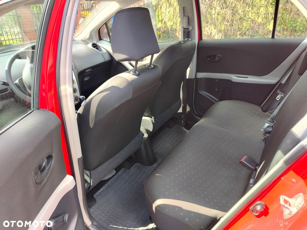 Toyota Yaris 1.3 Luna - 7