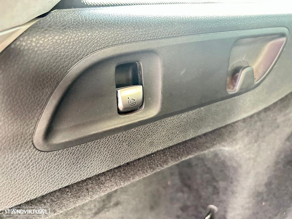 Mercedes-Benz E 220 d 4Matic All-Terrain 9G-TRONIC Exclusive - 39