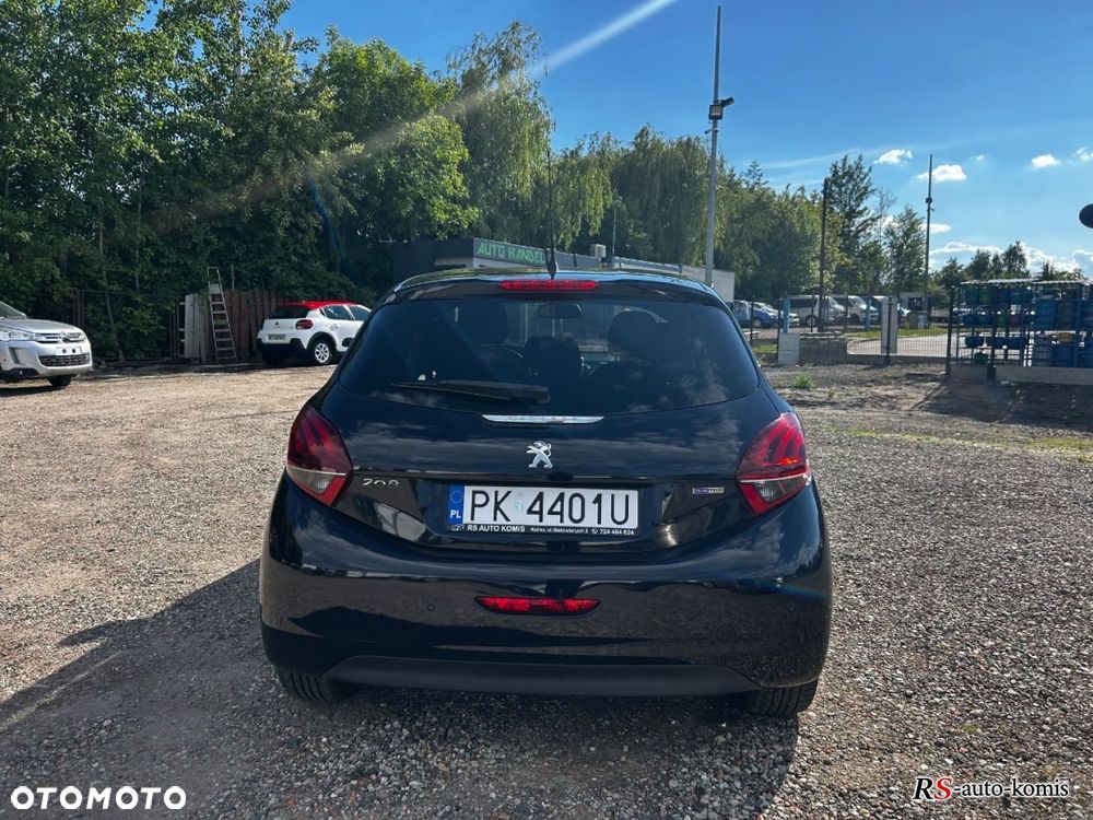 Peugeot 208 - 12