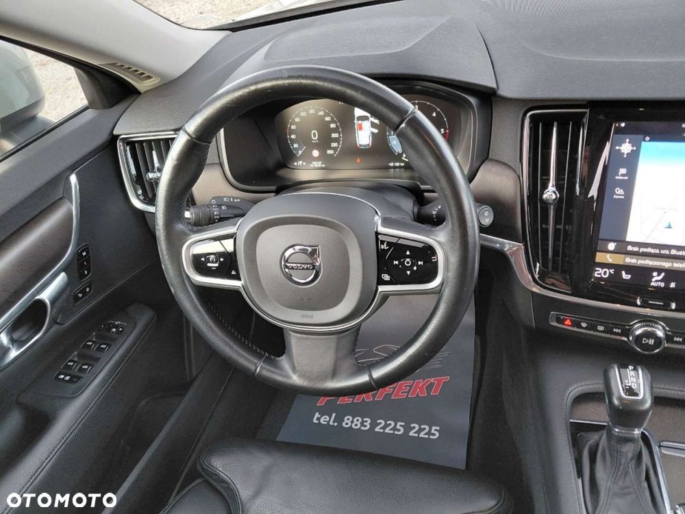 Volvo V90 Cross Country - 20