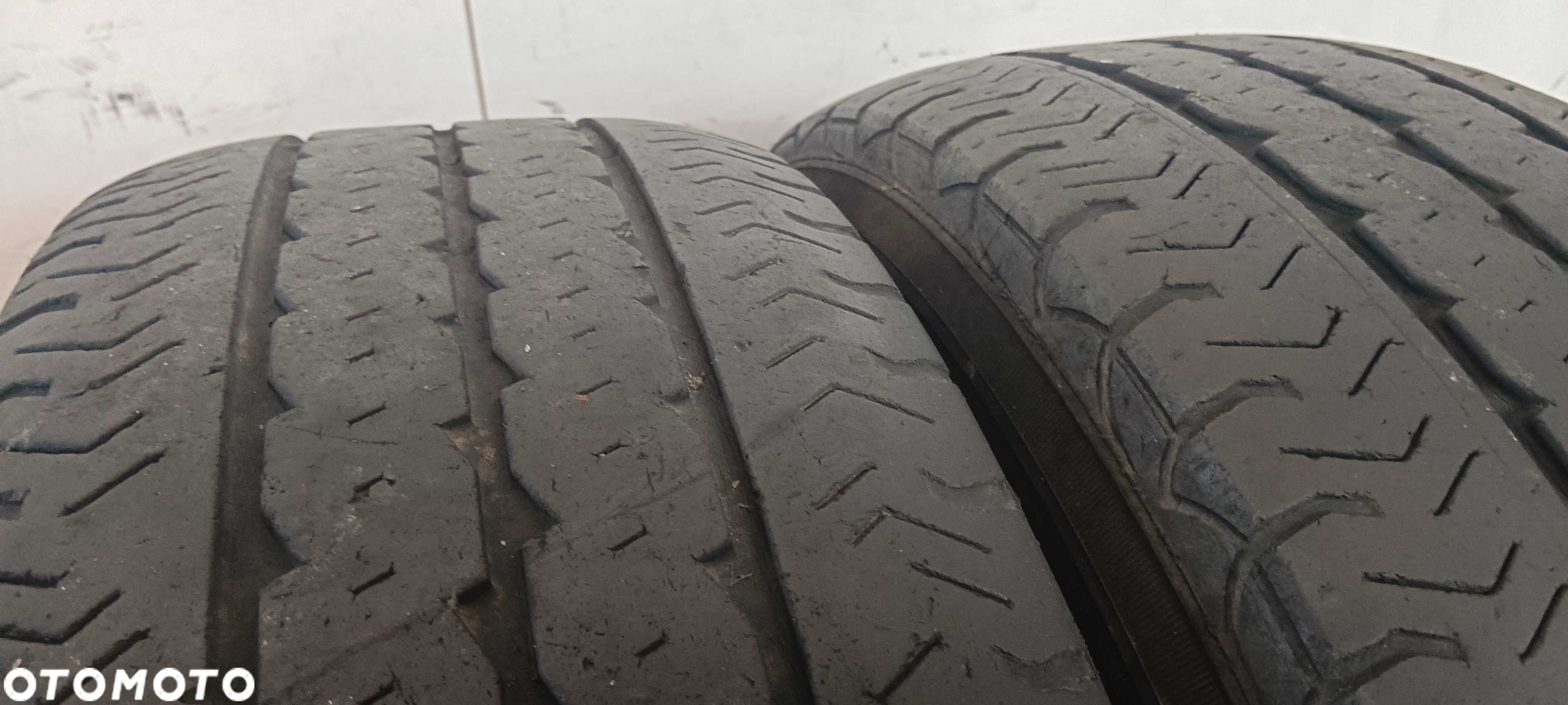 P603120M Para 215/70R15C Pirelli Chrono - 3