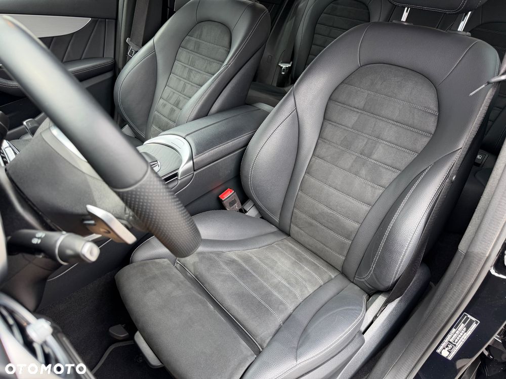 Mercedes-Benz GLC 200 4Matic 9G-TRONIC AMG Line - 34