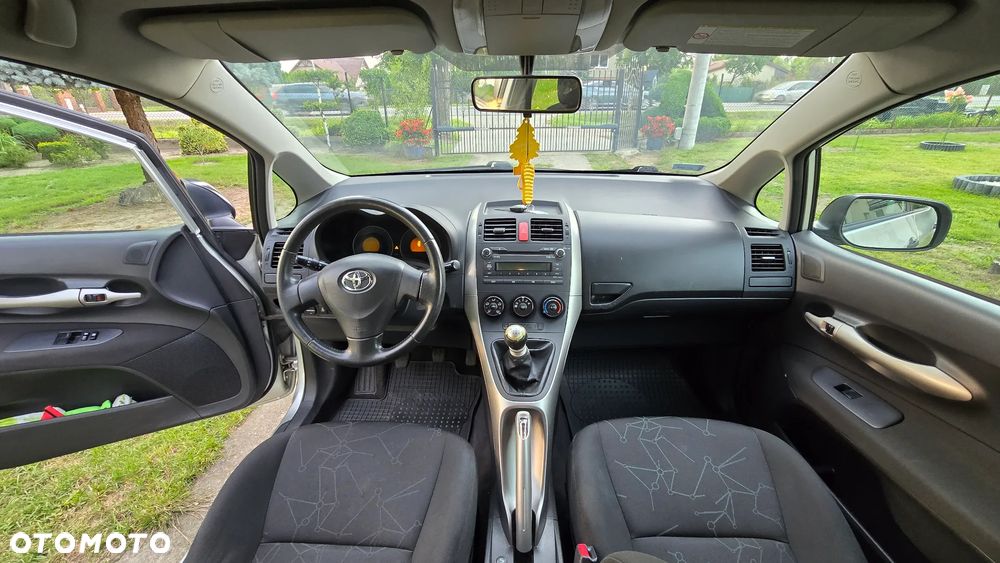 Toyota Auris 1.4 D-4D - 8