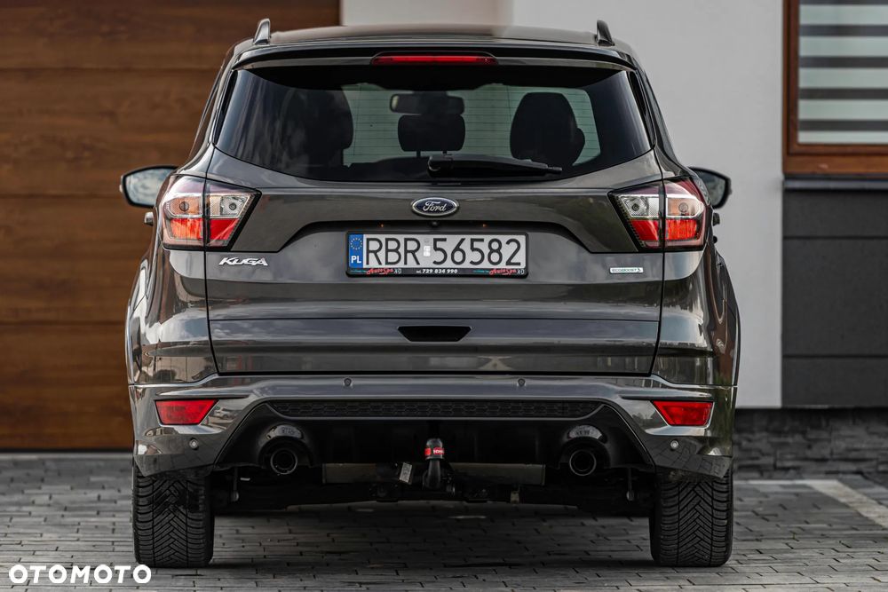 Ford Kuga 1.5 EcoBoost 2x4 ST-Line - 17