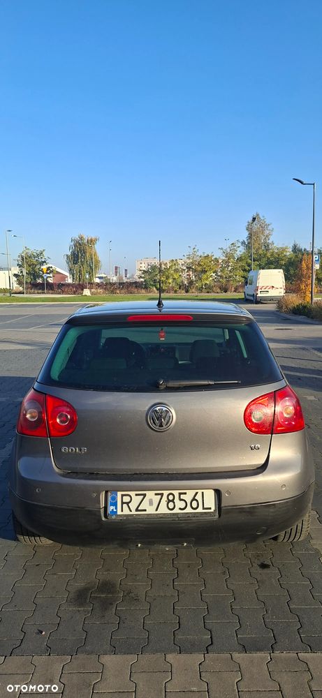 Volkswagen Golf - 4