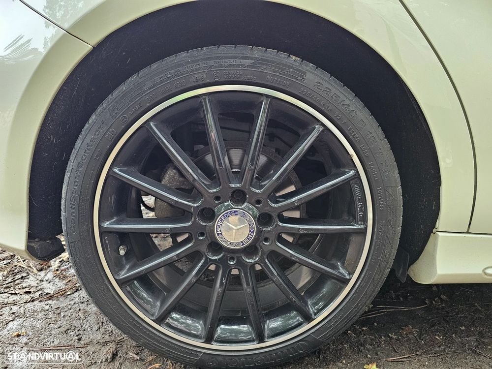 Mercedes-Benz A 200 CDi BE AMG Line Aut. - 29