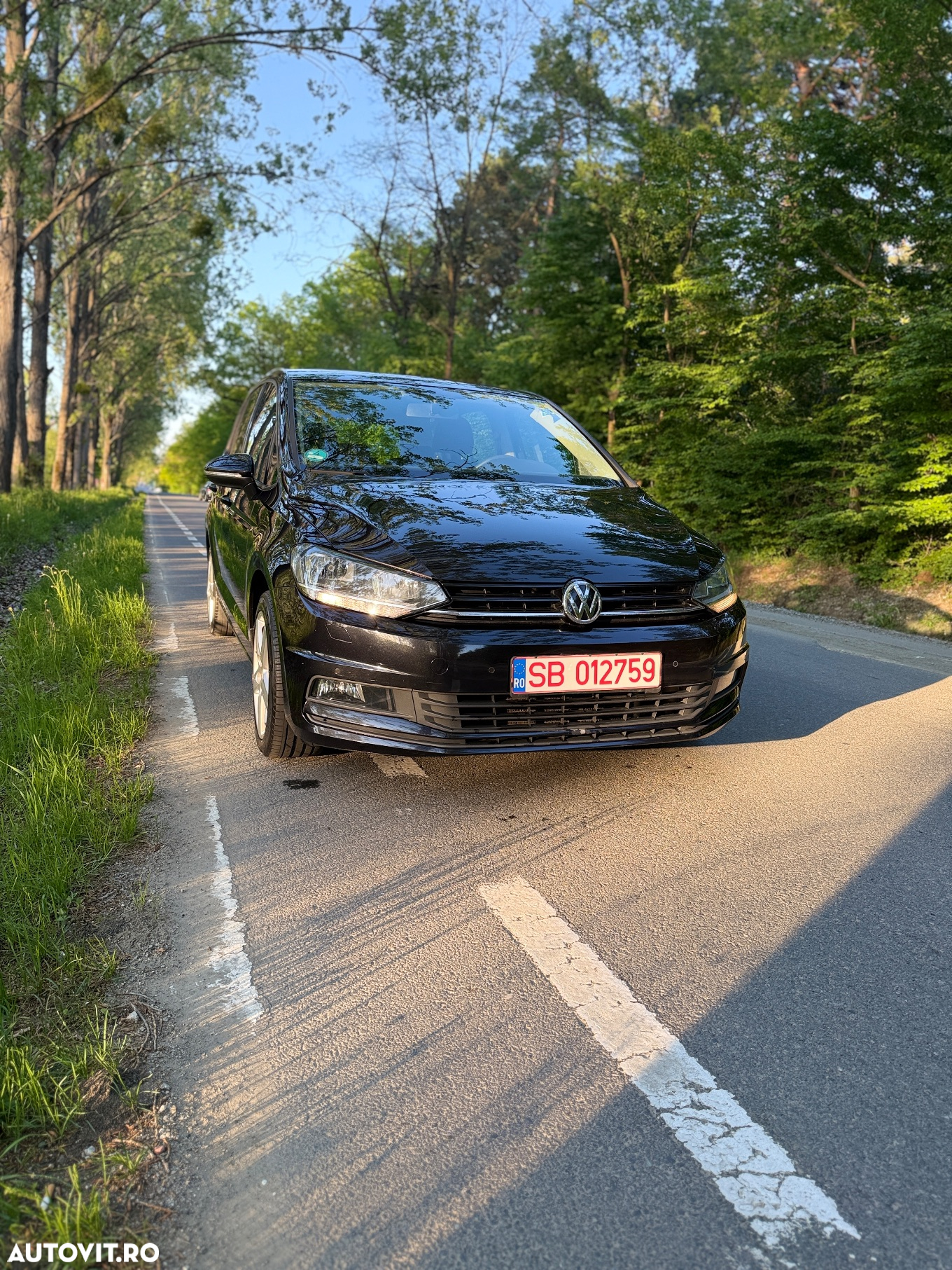 Volkswagen Touran 1.6 TDI DSG Comfortline - 14