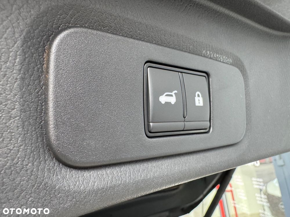 Nissan Qashqai 1.3 DIG-T mHEV N-Connecta - 8