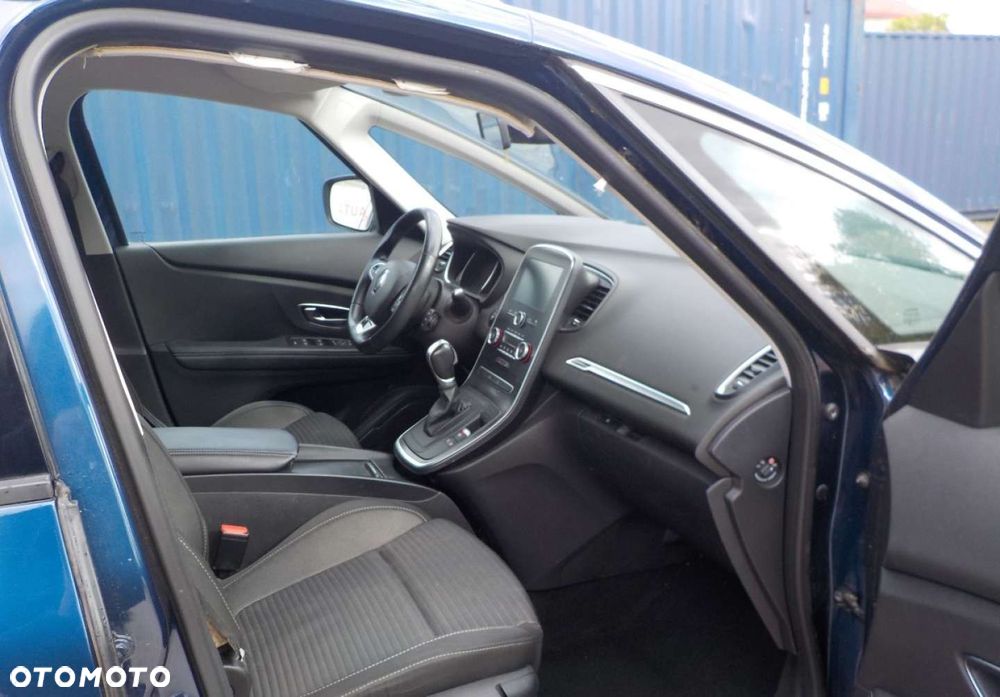 Renault Grand Scenic - 15