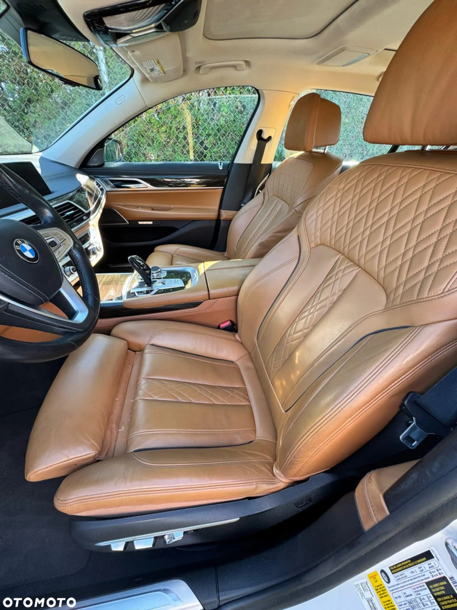 BMW Seria 7 750i - 13