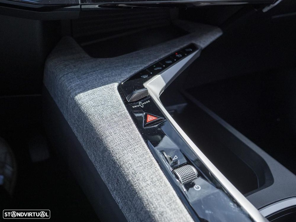 Peugeot E-3008 73 kWh Allure - 37