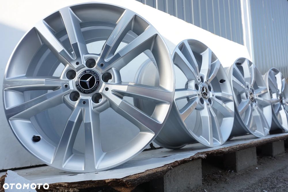 Mercedes 5x112 18 8J et45 W207 - 4