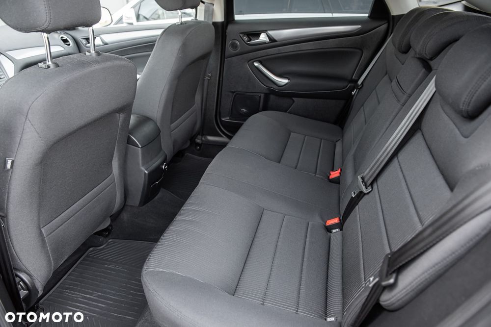 Ford Mondeo - 25