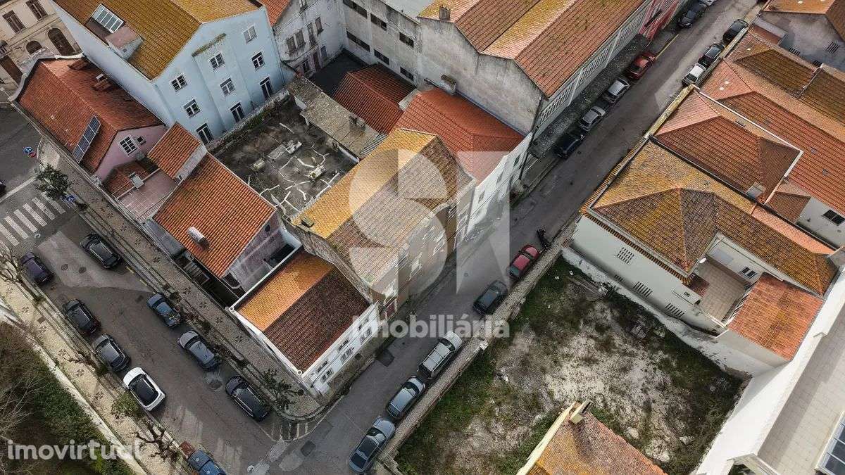 Prédio na Zona Histórica da Figueira da Foz - Grande imagem: 2/35