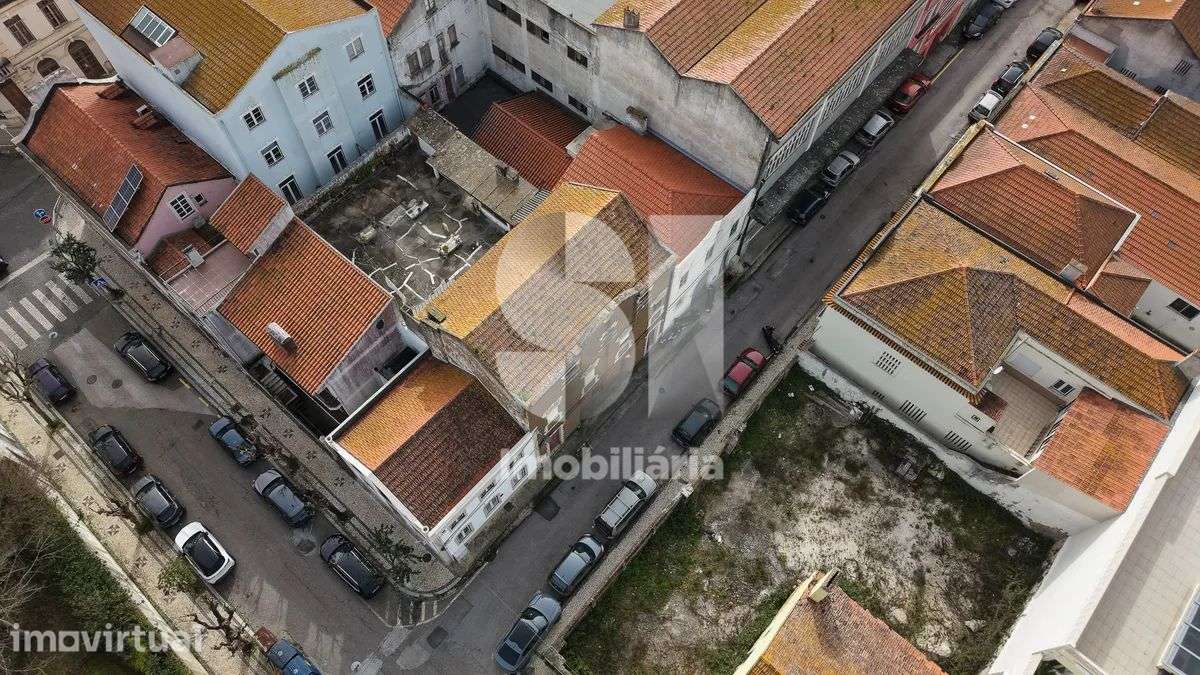 Prédio na Zona Histórica da Figueira da Foz - Grande imagem: 2/35