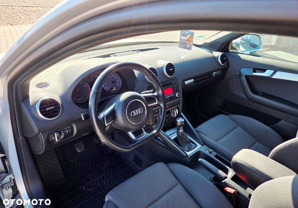 Audi A3 Sportback 2010 photo 5