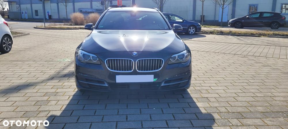 BMW Seria 5 520d xDrive - 8