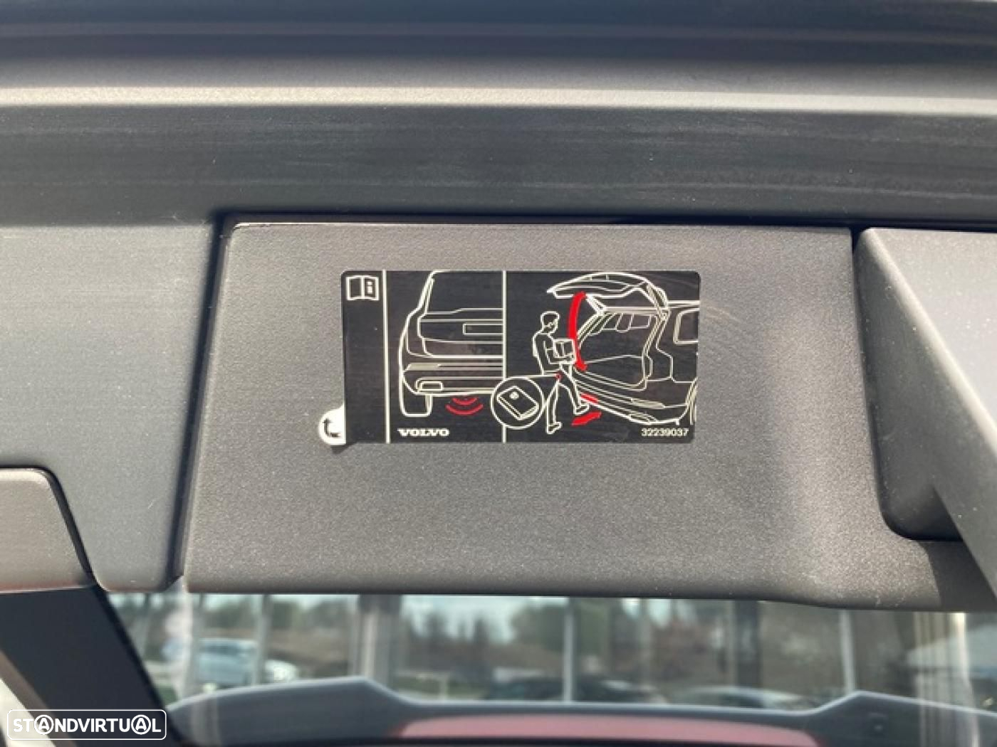 Volvo V90 2.0 T6 PHEV R-Design AWD - 43