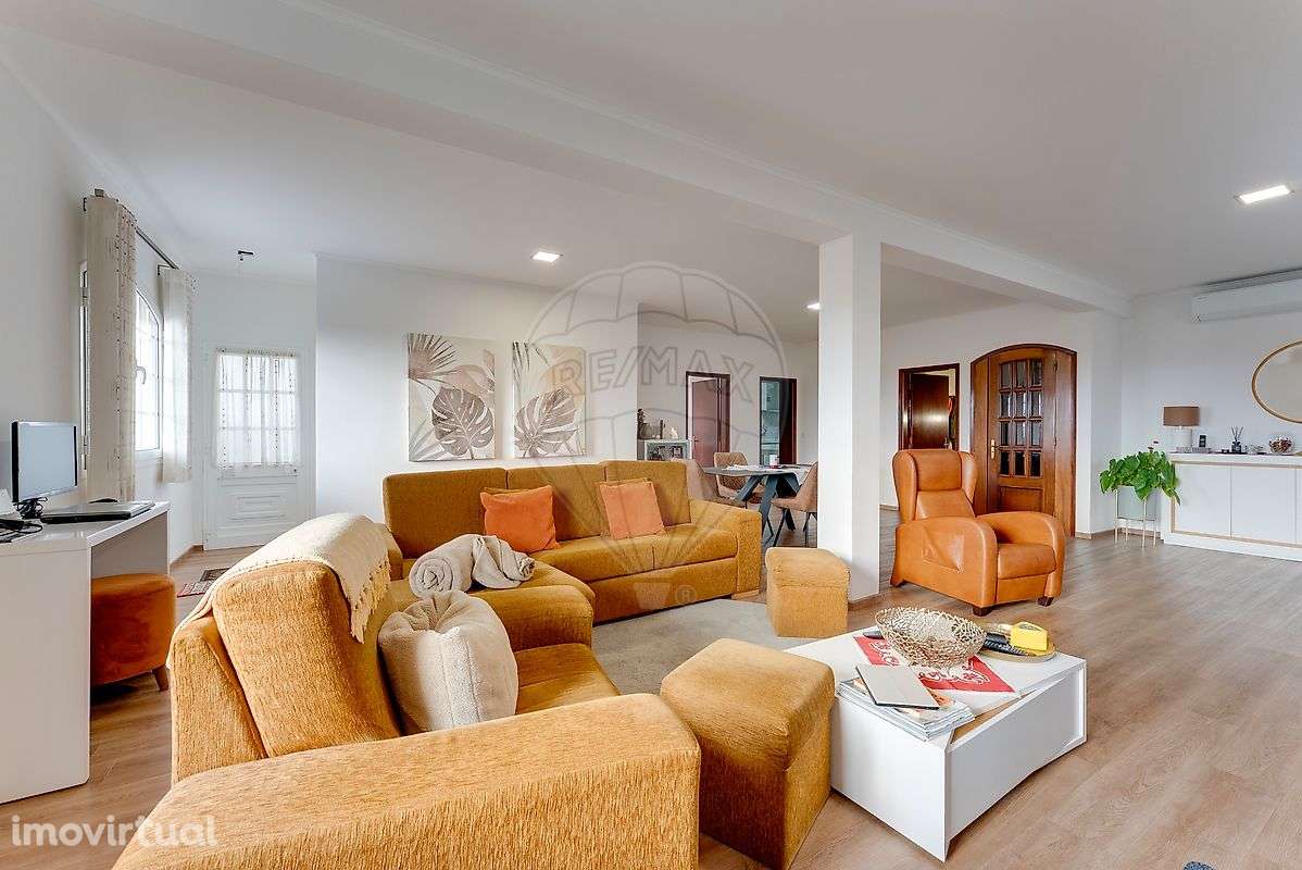 Moradia T5 com eficiência energética e vistas desafogadas em Assequins - Grande imagem: 5/42