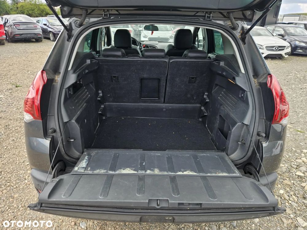 Peugeot 3008 HDi FAP 115 Family - 13