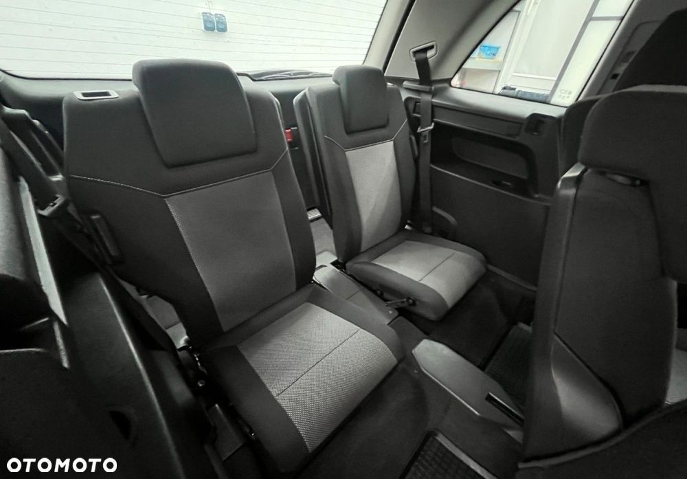 Opel Zafira - 25