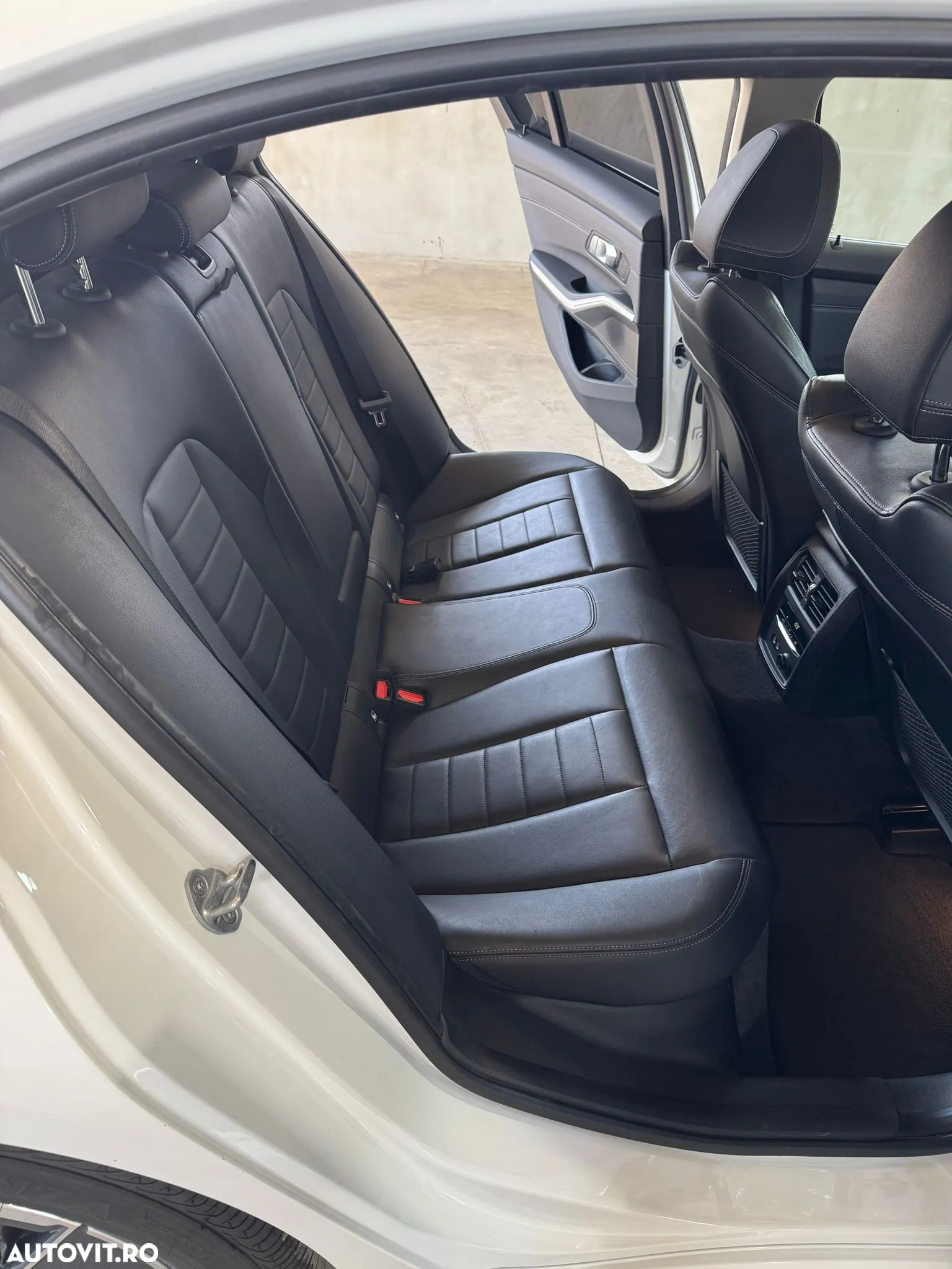 BMW Seria 3 320d AT MHEV - 25