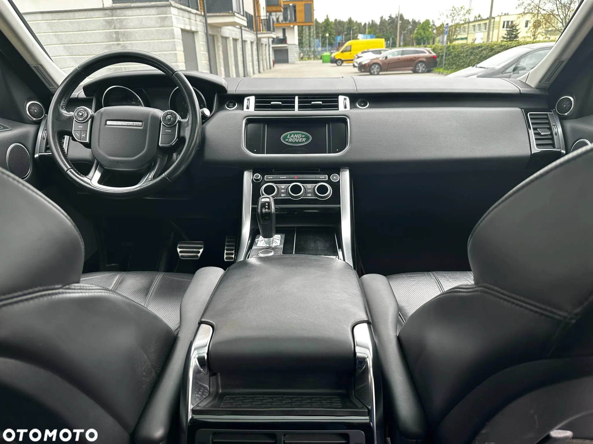 Land Rover Range Rover Sport D250 (SDV6) HSE - 11