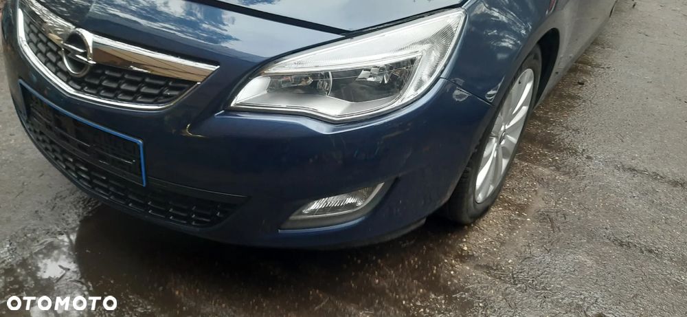 Opel Astra J hb Lakier z22a Drzwi prawy tył  Klapa tył   Deska Kokpit Poduszka deski i kierownicy Szyba Przód z sensorem _ czujnikiem Zawiasy przedniej  maski 20879202 lewy 20879203 prawy - 4