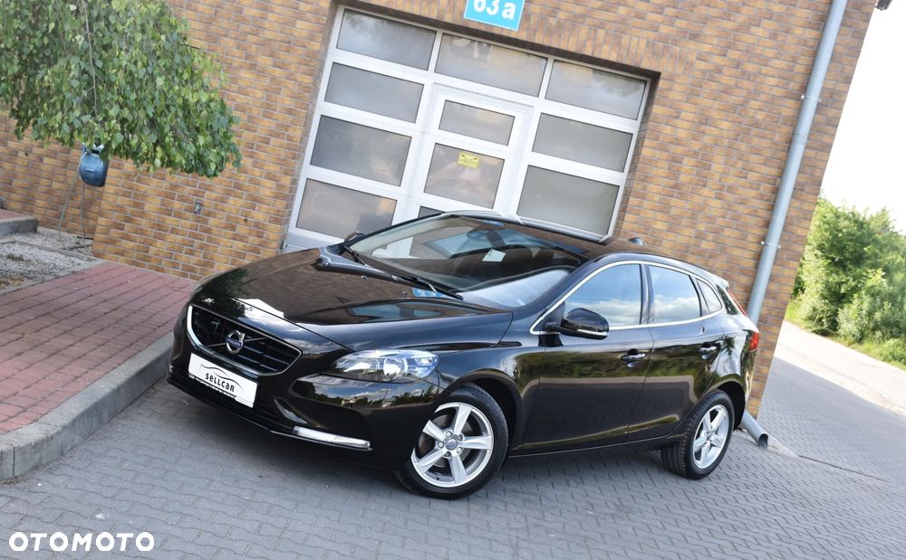 Volvo V40 D2 Drive-E Summum - 1