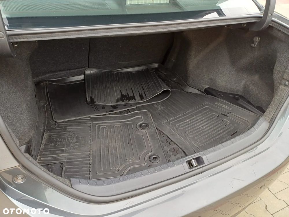 Toyota Corolla 1.6 Active - 20