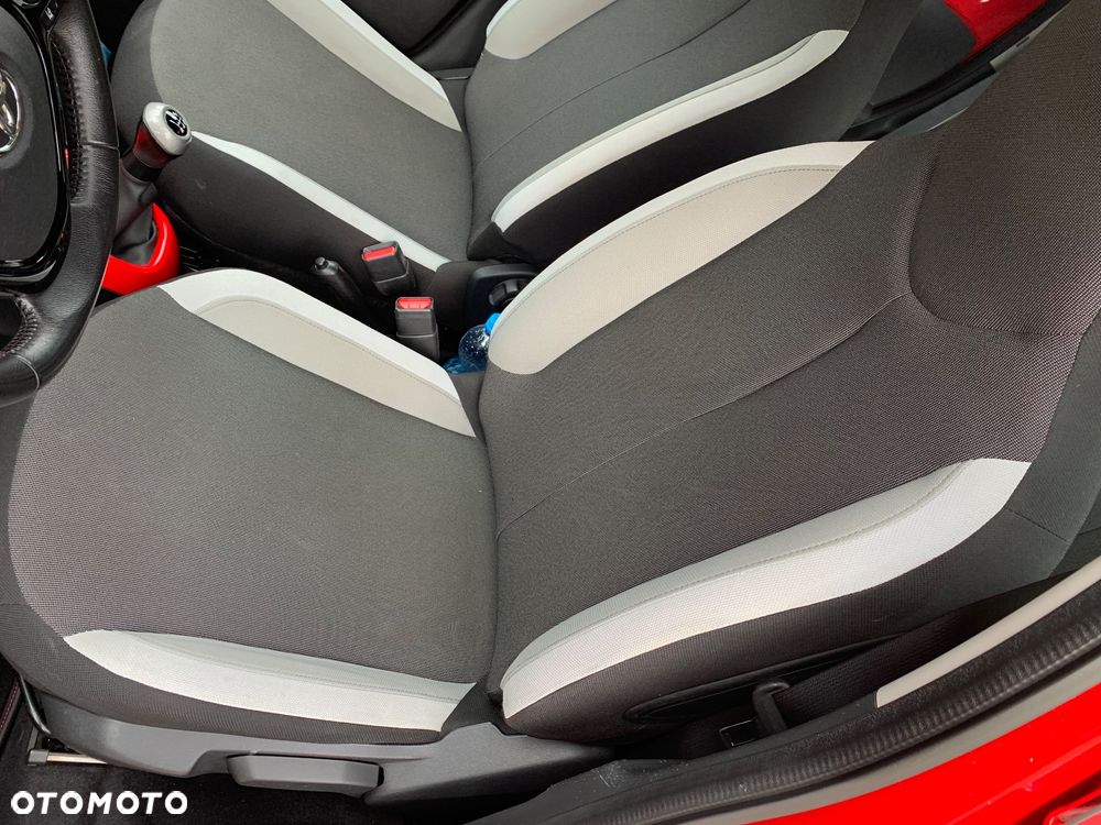 Toyota Aygo x-play Eco - 13