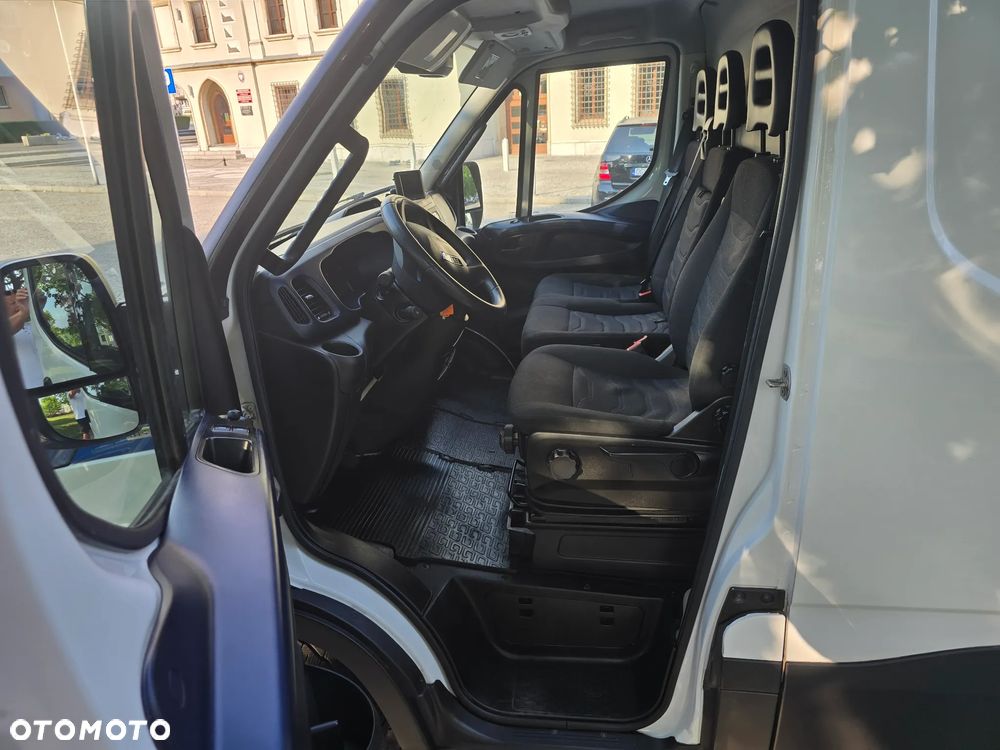 Iveco 35S16 - 24
