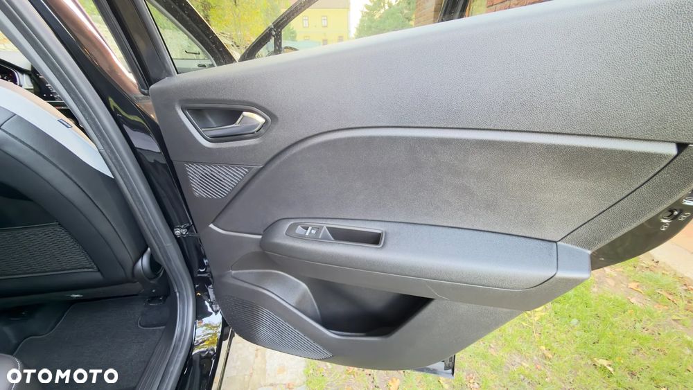Renault Captur TCe Mild Hybrid 160 EDC GPF TECHNO - 28