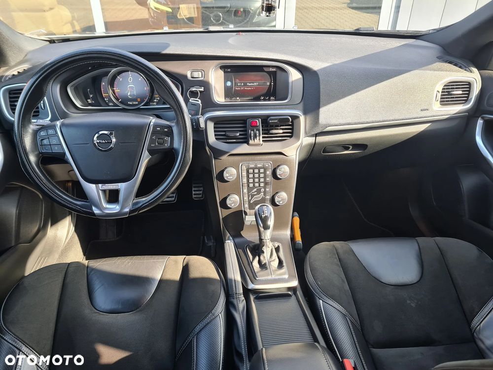 Volvo V40 D3 Drive-E R-Design Kinetic - 10