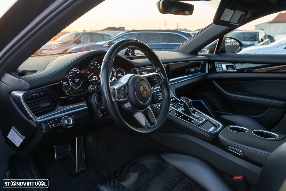 Porsche Panamera Sport Turismo 4 E-Hybrid - 15