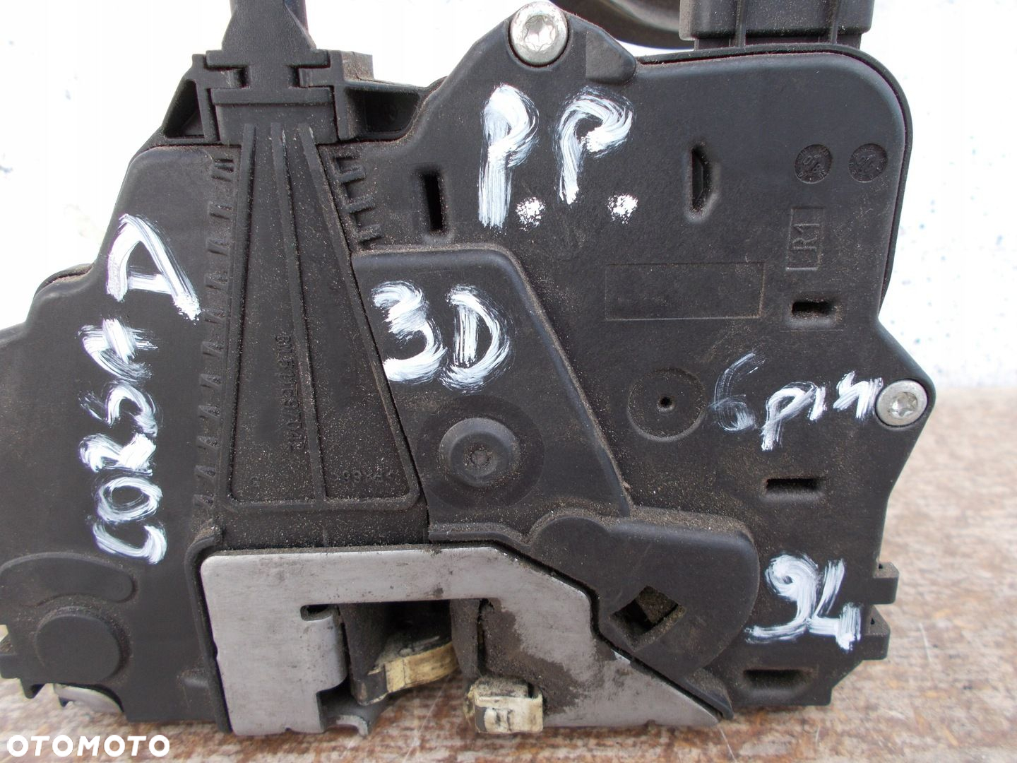 OPEL CORSA D 06-14 13258274 EH ZAMEK DRZWI PRAWY PRZÓD LINKA 3D 6 PIN - 2