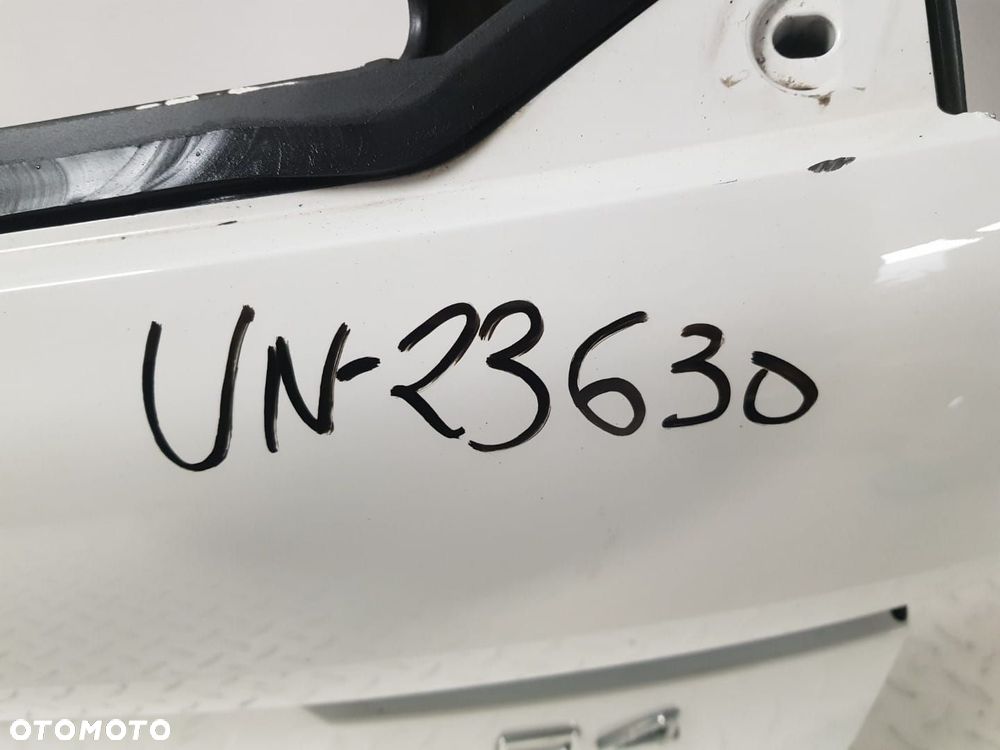 ŁADNA KLAPA BAGAŻNIKA VOLVO XC60 II 2 17-25 31420451 KOLOR V426 426 LESZNO WLKP - 9