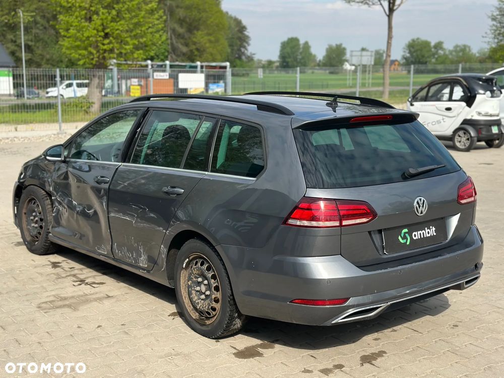 Volkswagen Golf - 9