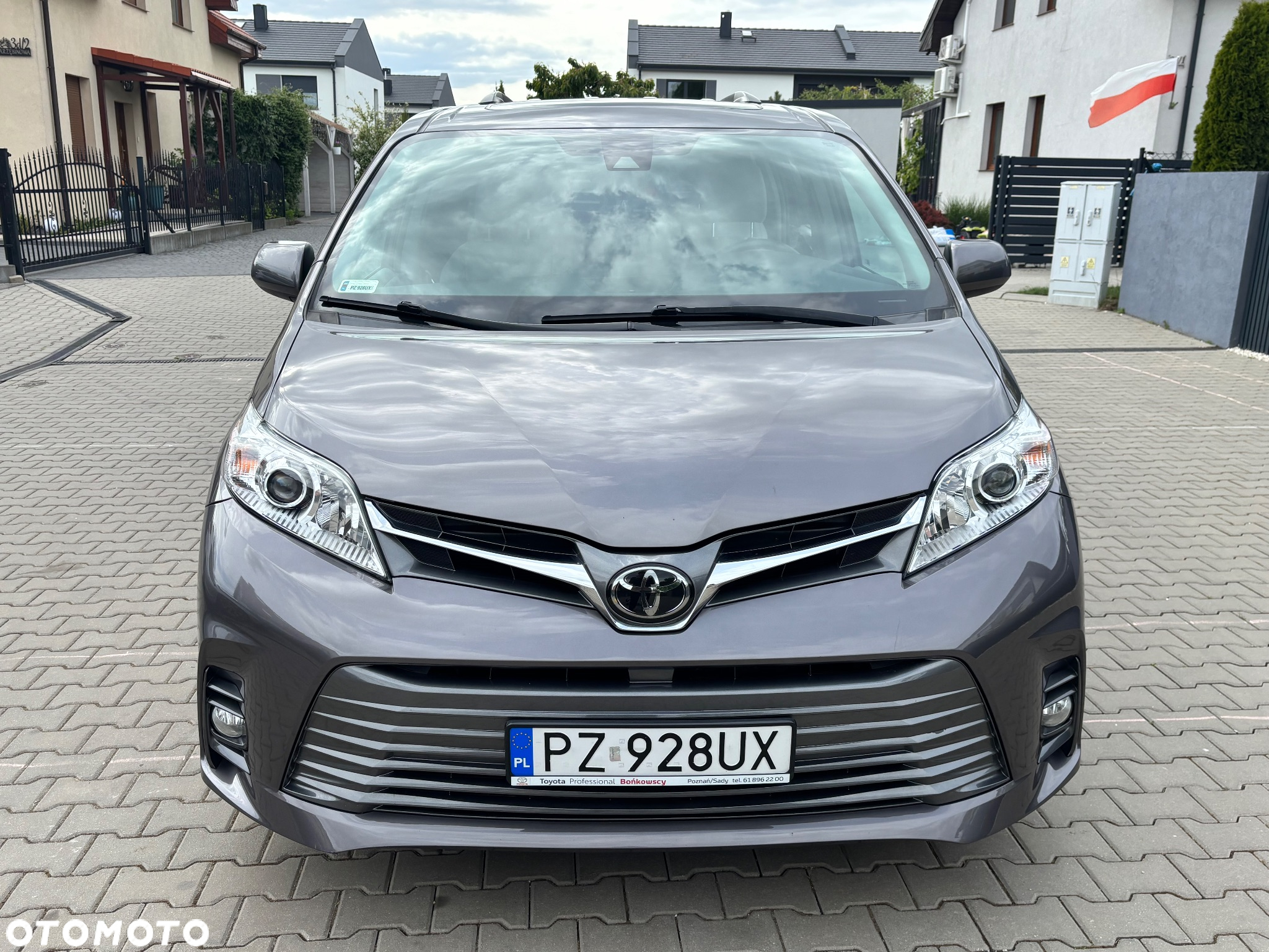 Toyota Sienna 3.5 V6 XLE AWD - 2