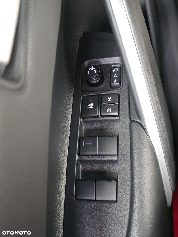 Toyota Corolla Cross 2.0 Hybrid Executive - 18