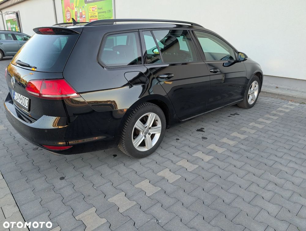 Volkswagen Golf 1.6 TDI BlueMotion Technology Comfortline - 11