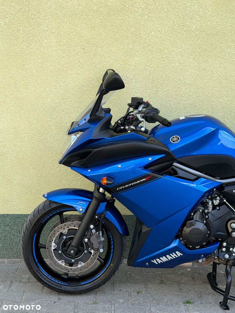Yamaha XJ - 25