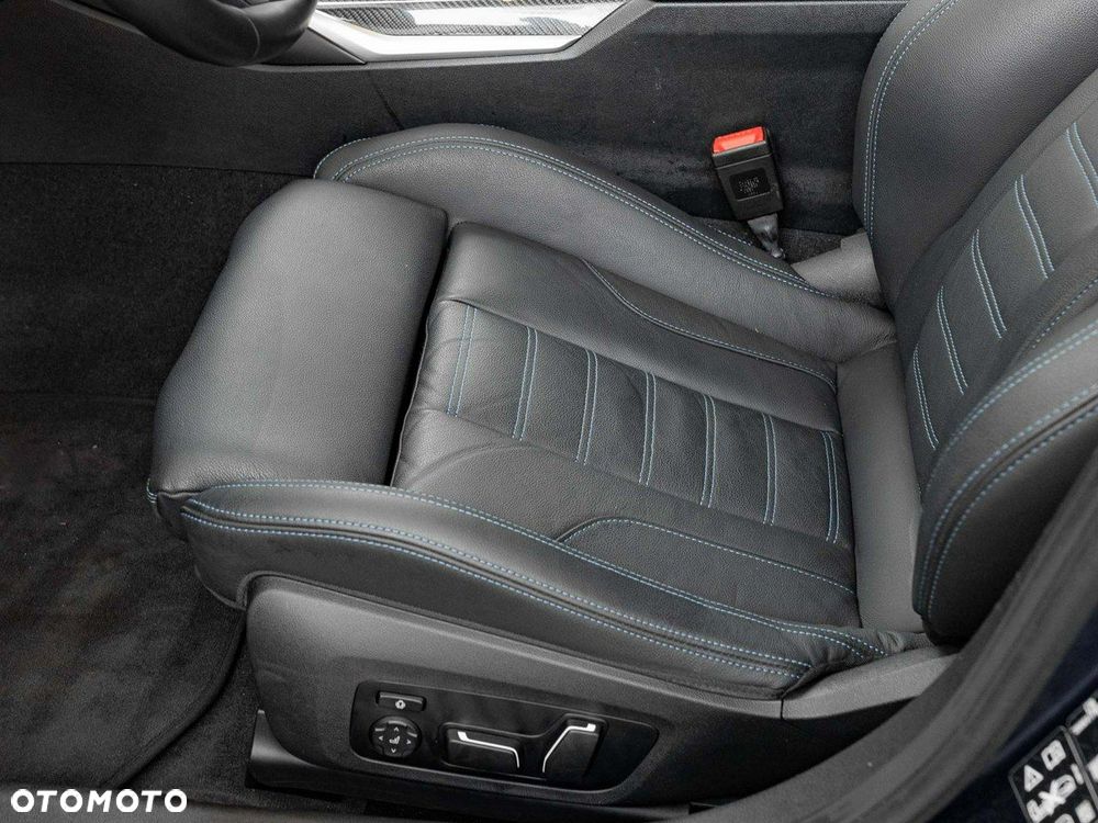 BMW Seria 3 M340i xDrive sport - 13