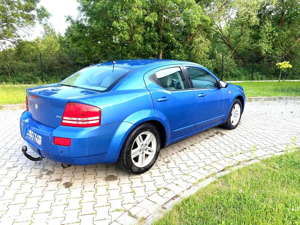 Dodge Avenger - 5
