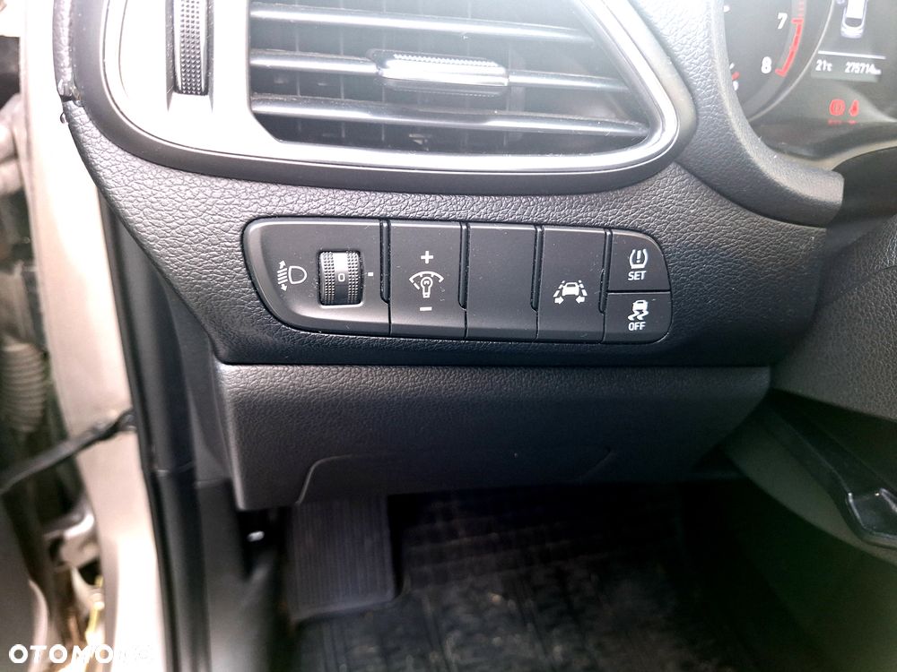 Hyundai i30 - 12