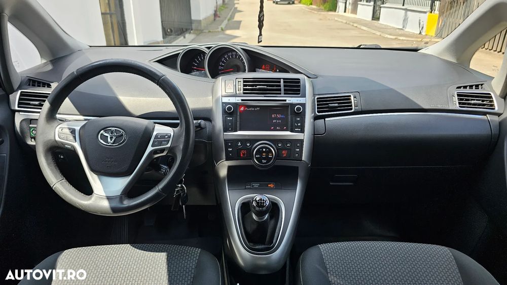 Toyota Verso 1.8 Valvematic Luna - 17