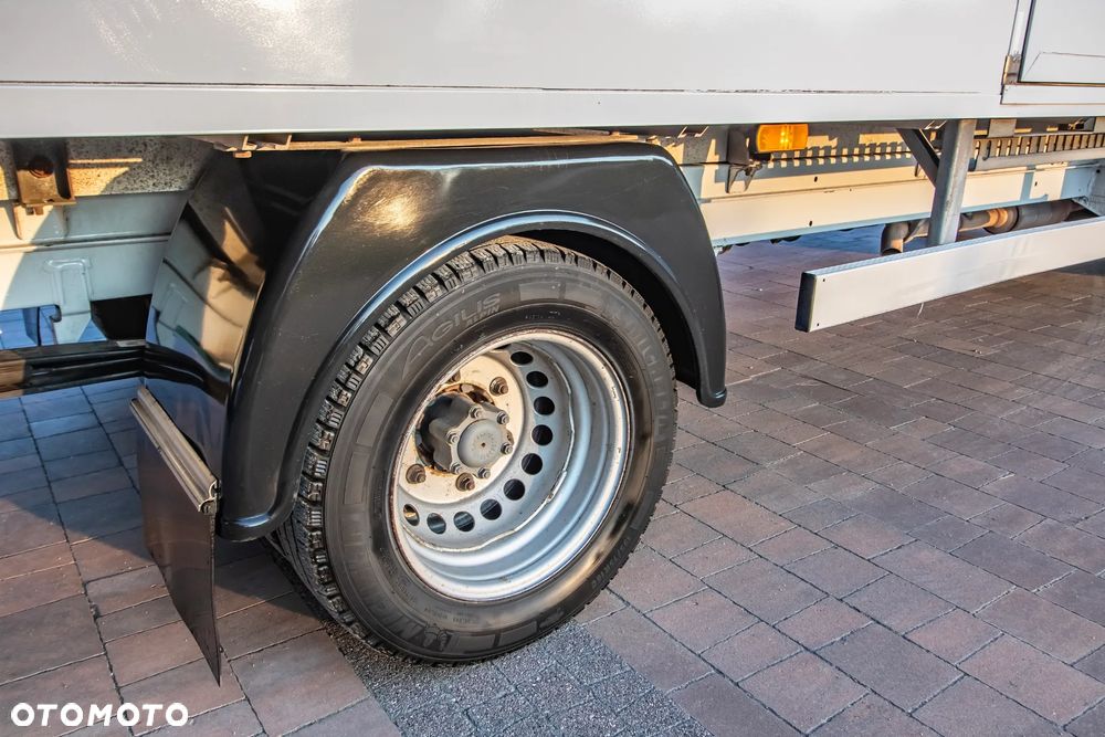 Mercedes-Benz Sprinter 516 - 17